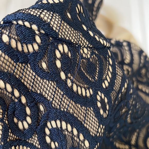 Speechless Kids | Size 16 Navy & Tan, Mesh & Pearl Elegant Formal Dress w Train - Picture 12 of 13